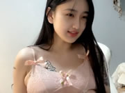 超美又清純很愛笑的美少女下海直播